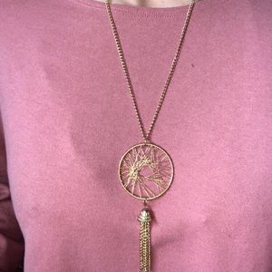 Gold wire pendant necklace